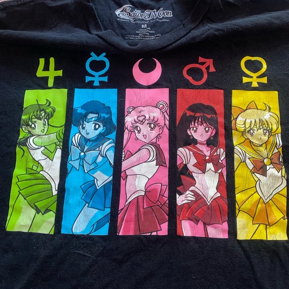 Sailor Moon multi-coloured t-shirt super cuteee >.< - Picture 1 of 3